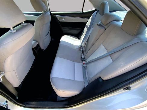 Used 2016 Toyota Corolla LE FWD image 19
