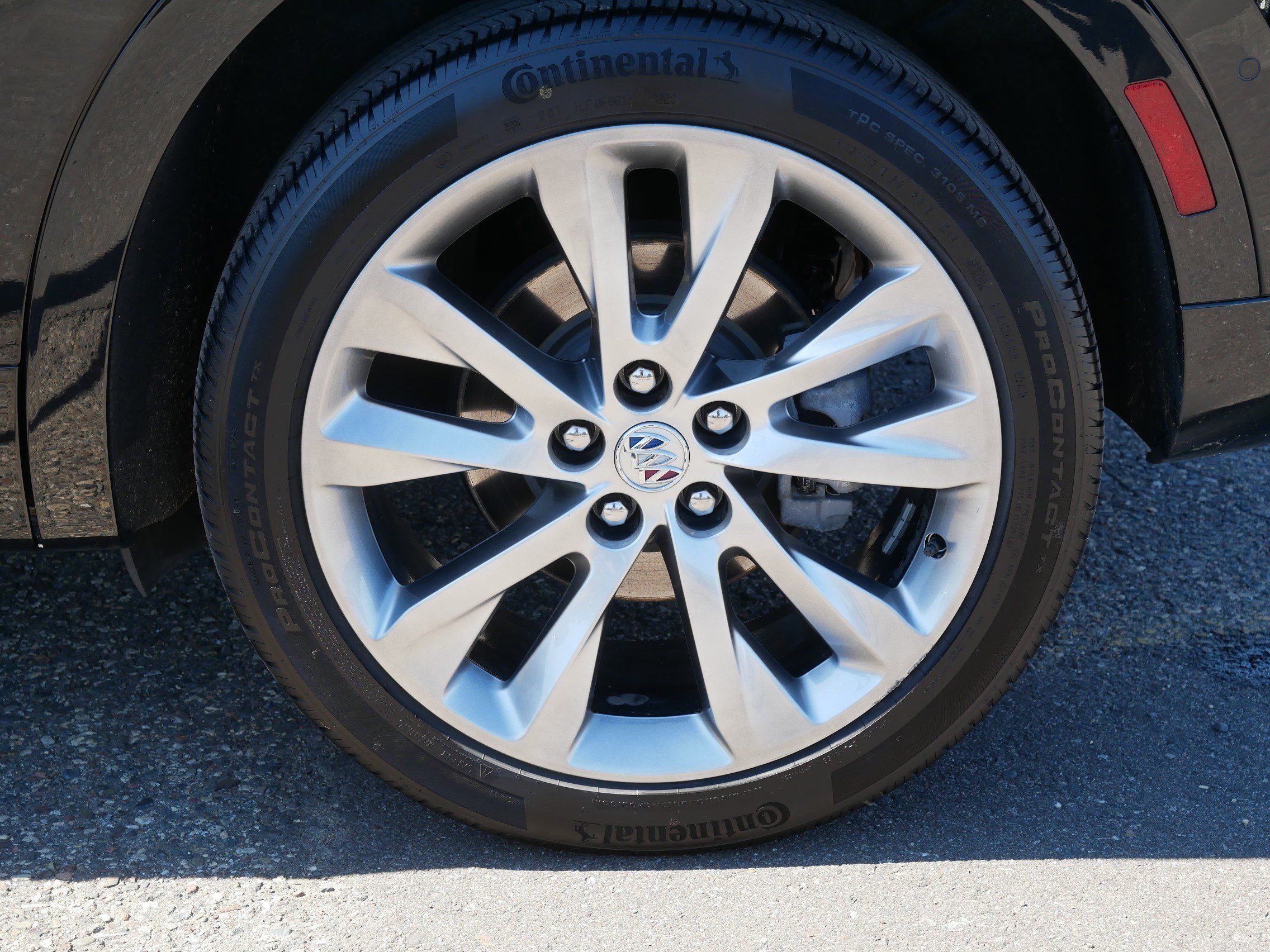Used 2023 Buick Envision Avenir AWD/4WD image 15