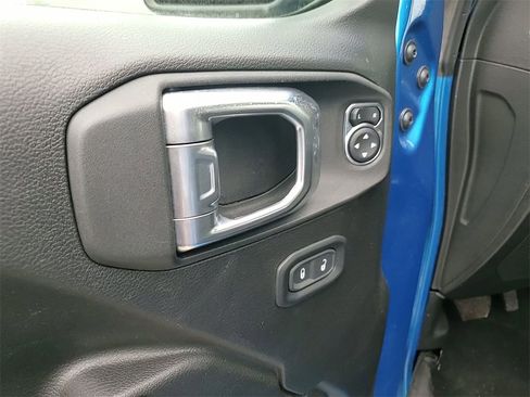 Used 2022 Jeep Wrangler Unlimited Sport image 11