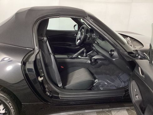 Used 2024 MAZDA MX-5 Miata Sport RWD image 9