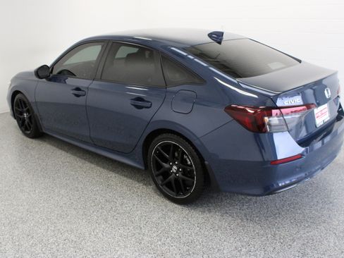Used 2025 Honda Civic Sport image 9