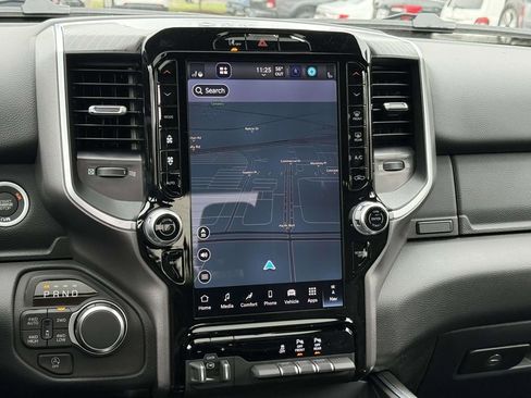New 2026 RAM 1500 4x4 Crew Cab image 3