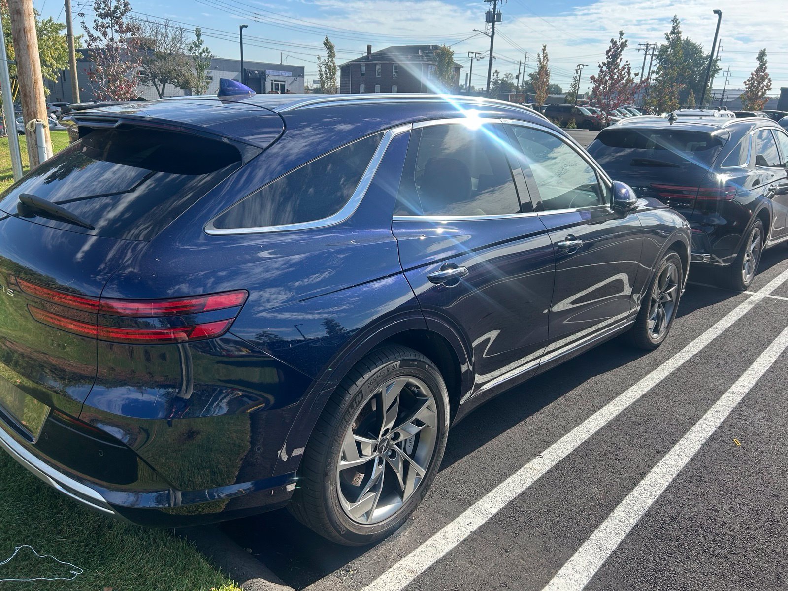Used 2024 Genesis Electrified GV70 AWD/4WD image 3