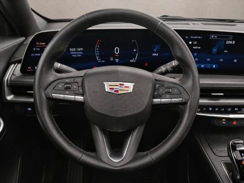 Used 2025 Cadillac XT4 Premium Luxury FWD image 14