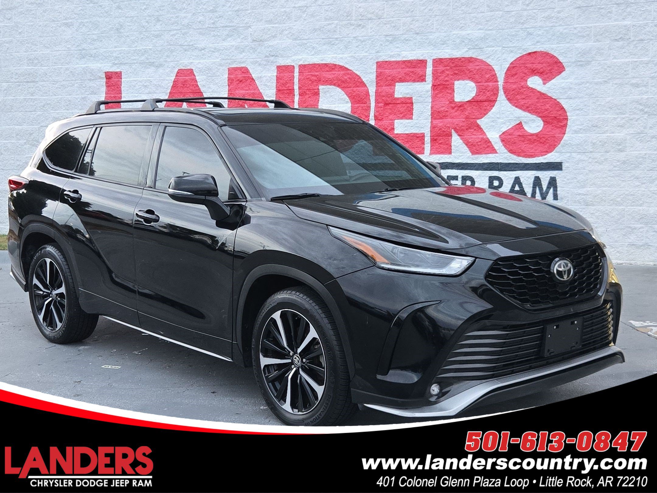 Used 2021 Toyota Highlander XSE FWD image 1