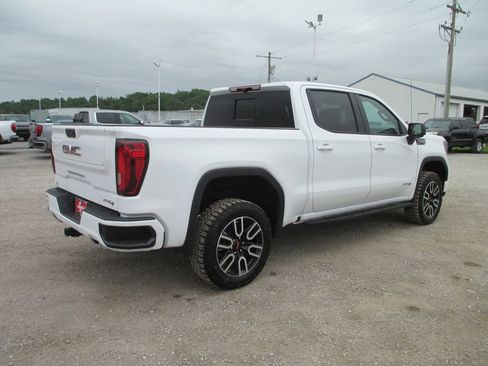 New 2026 GMC Sierra 1500 AT4 w/ AT4 Premium Package AWD/4WD image 4