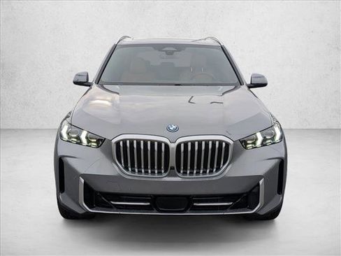 New 2026 BMW X5 xDrive50e w/ Executive Package image 5