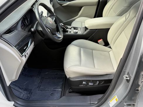 Used 2023 Cadillac XT4 Premium Luxury image 15