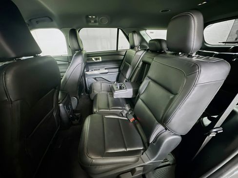 Used 2023 Ford Explorer XLT w/ Equipment Group 202A image 26