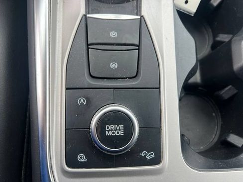 Used 2024 Ford Explorer XLT w/ Equipment Group 202A AWD/4WD image 29