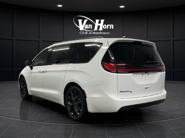 New 2026 Chrysler Pacifica Select w/ S Appearance Package FWD image 3