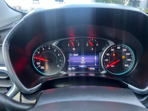 Used 2019 Chevrolet Equinox LT image 32