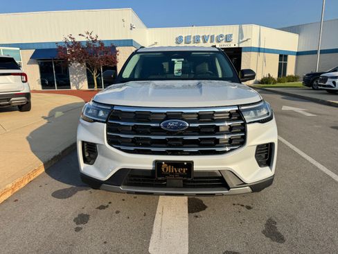 New 2026 Ford Explorer Active AWD/4WD image 2