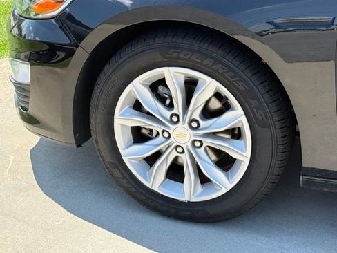 Used 2025 Chevrolet Malibu LT FWD image 5