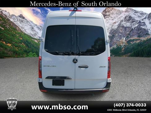 Used 2024 Mercedes-Benz Sprinter 2500 image 17