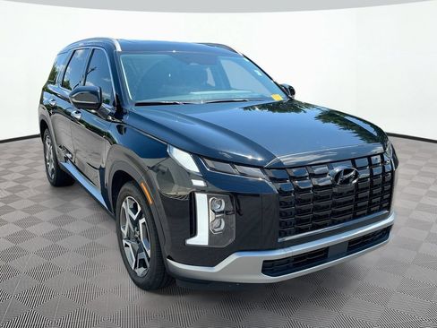 Used 2025 Hyundai Palisade Limited FWD image 3