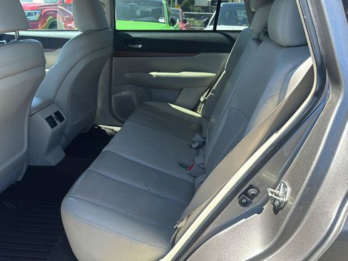Used 2014 Subaru Outback 2.5i Limited AWD/4WD image 12