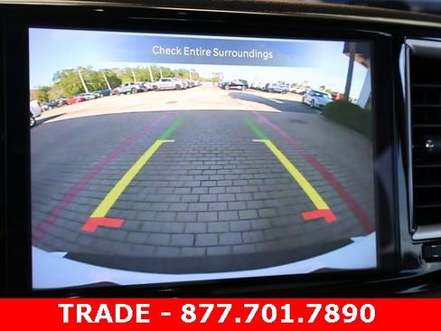 Used 2021 Chrysler Pacifica Touring w/ Cold Weather Group image 27