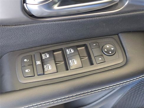 New 2026 Chrysler Pacifica Select w/ S Appearance Package image 15