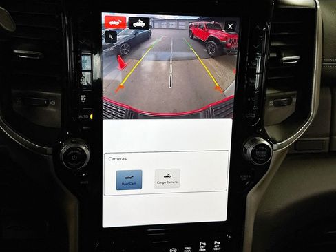 Used 2024 RAM 3500 Laramie AWD/4WD image 22