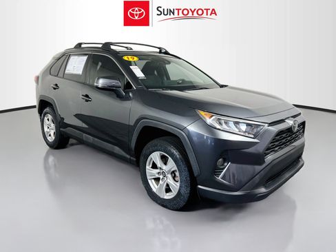 Used 2019 Toyota RAV4 XLE w/ Convenience Package FWD image 1