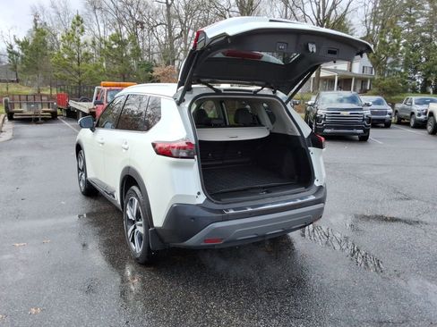 Used 2021 Nissan Rogue SL w/ Premium Package image 15