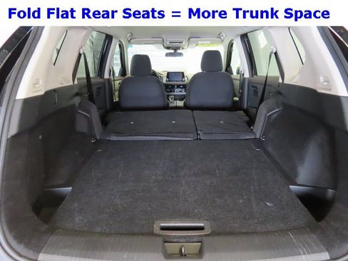 Used 2023 Nissan Rogue S image 31