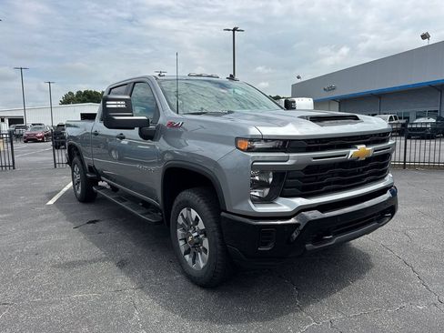 New 2026 Chevrolet Silverado 2500 Custom w/ Custom Value Package AWD/4WD image 4