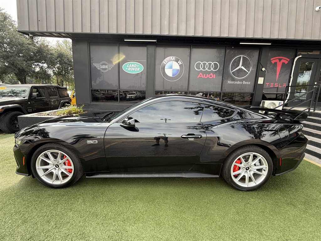 Used 2024 Ford Mustang GT RWD image 7