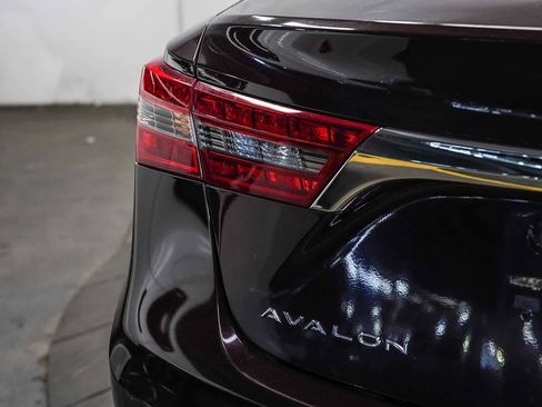Used 2016 Toyota Avalon XLE FWD image 11