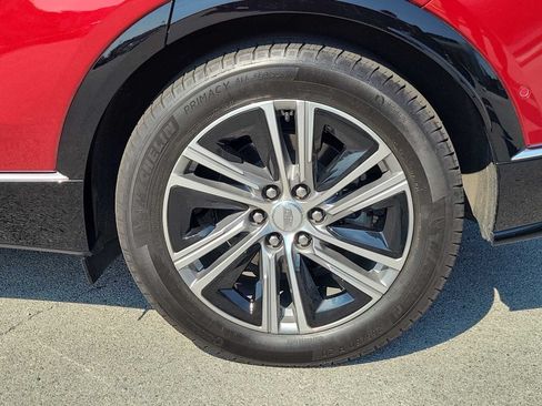 Used 2024 Cadillac Lyriq Luxury w/ LPO, Floor Liner Package RWD image 7