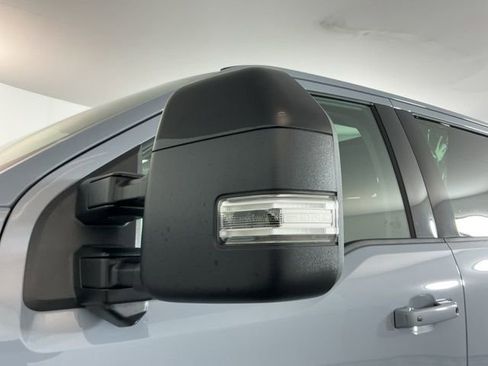 Certified 2025 Ford F350 Lariat w/ Black Appearance Package image 13