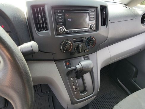 Used 2018 Nissan NV200 S image 8