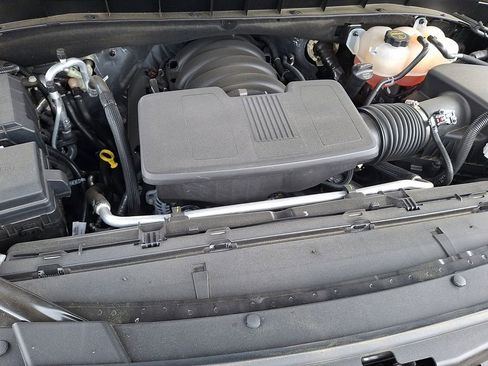 Used 2025 Chevrolet Tahoe LS image 28