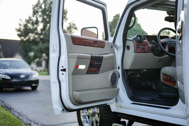 Used 2005 HUMMER H2 w/ Preferred Equipment Group AWD/4WD image 20