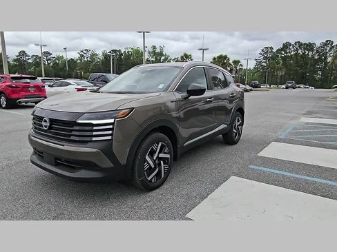 New 2026 Nissan Kicks SV FWD image 23