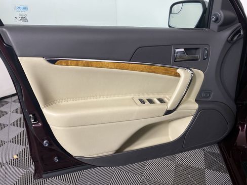 Used 2012 Lincoln MKZ image 9