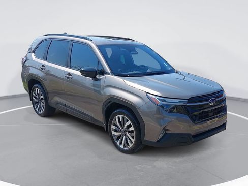 Certified 2025 Subaru Forester Touring w/ Popular Package - Touring AWD/4WD image 3