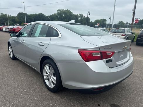 Used 2017 Chevrolet Malibu LT FWD image 7