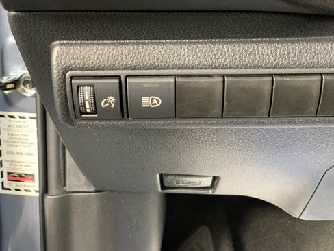 Used 2021 Toyota Corolla LE FWD image 16