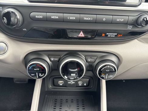 New 2026 Hyundai Venue SEL FWD image 20