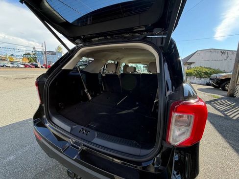 Used 2021 Ford Explorer 4WD w/ Class III Trailer Tow Package image 19