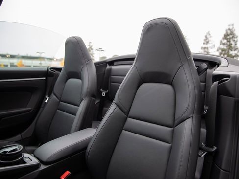 Certified 2025 Porsche 911 Carrera image 5