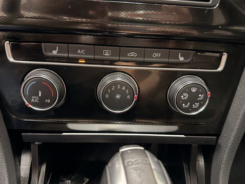 Used 2015 Volkswagen GTI SE w/ Lighting Package (SEL) image 26