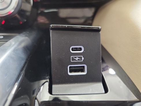 Certified 2023 Acura MDX FWD w/ Technology Package image 26