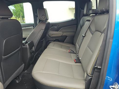 Used 2023 Chevrolet Colorado ZR2 w/ ZR2 Convenience Package III image 10