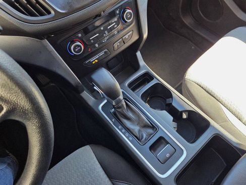 Used 2018 Ford Escape SE w/ SE Sync 3 Package FWD image 19