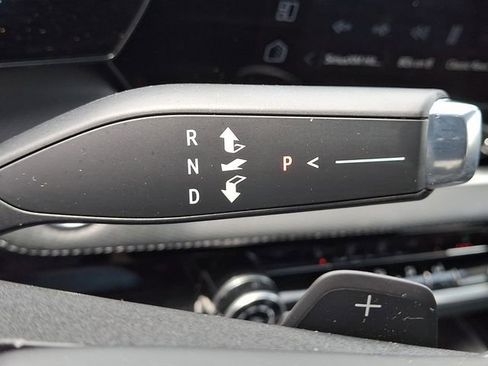 Used 2026 Chevrolet Equinox LT FWD image 14