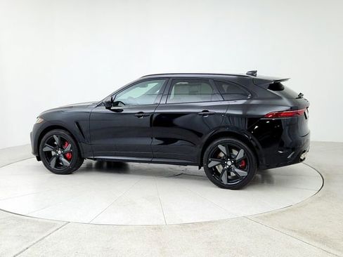 Certified 2025 Jaguar F-PACE SVR image 7