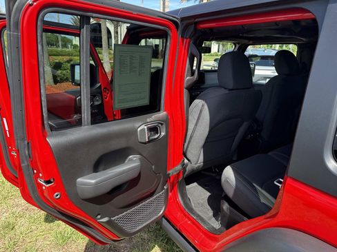 Used 2025 Jeep Wrangler Unlimited Sport S 4xe AWD/4WD image 12